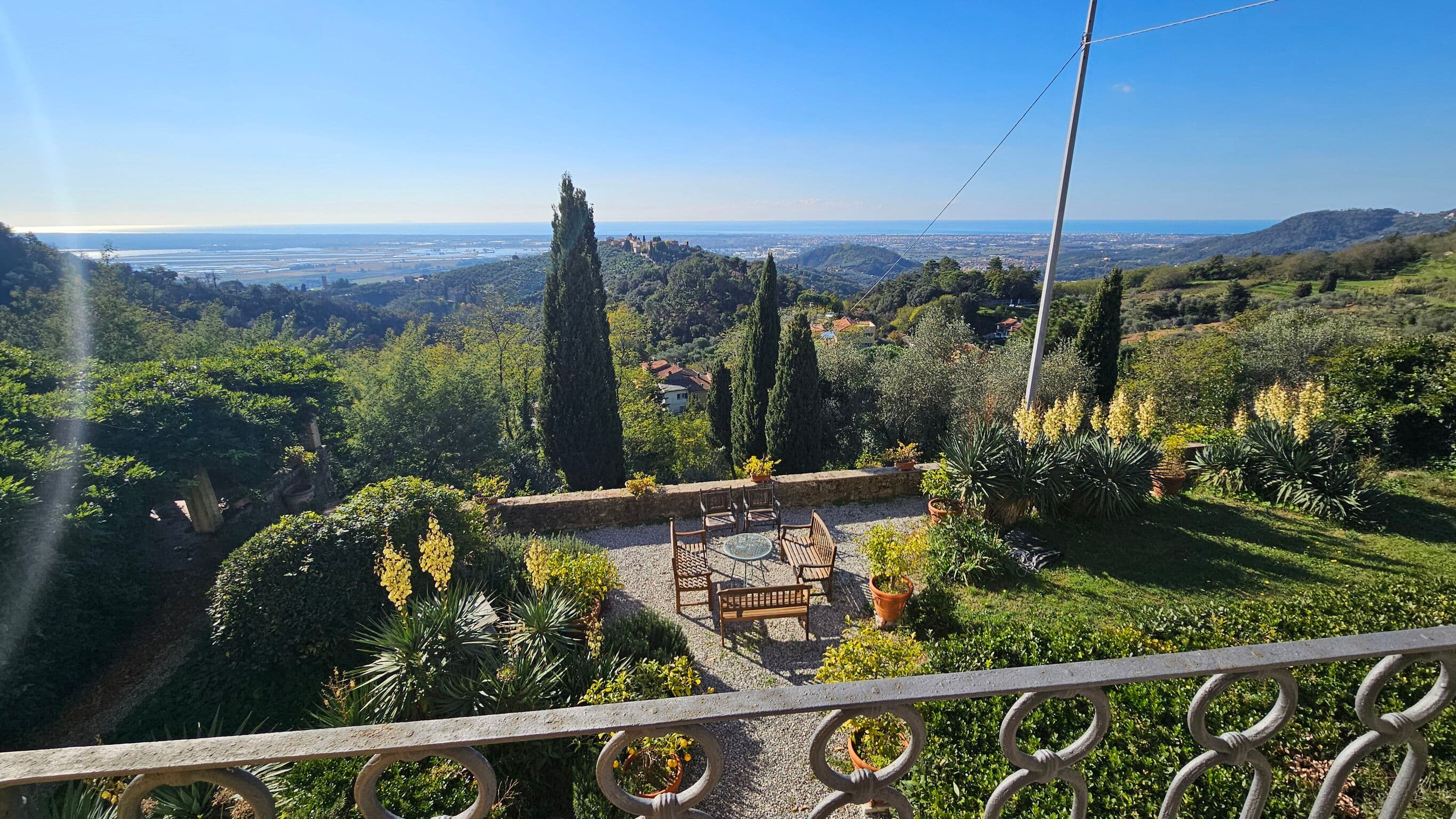 Scenic Terrace Villa in Montigiano, Foto 4