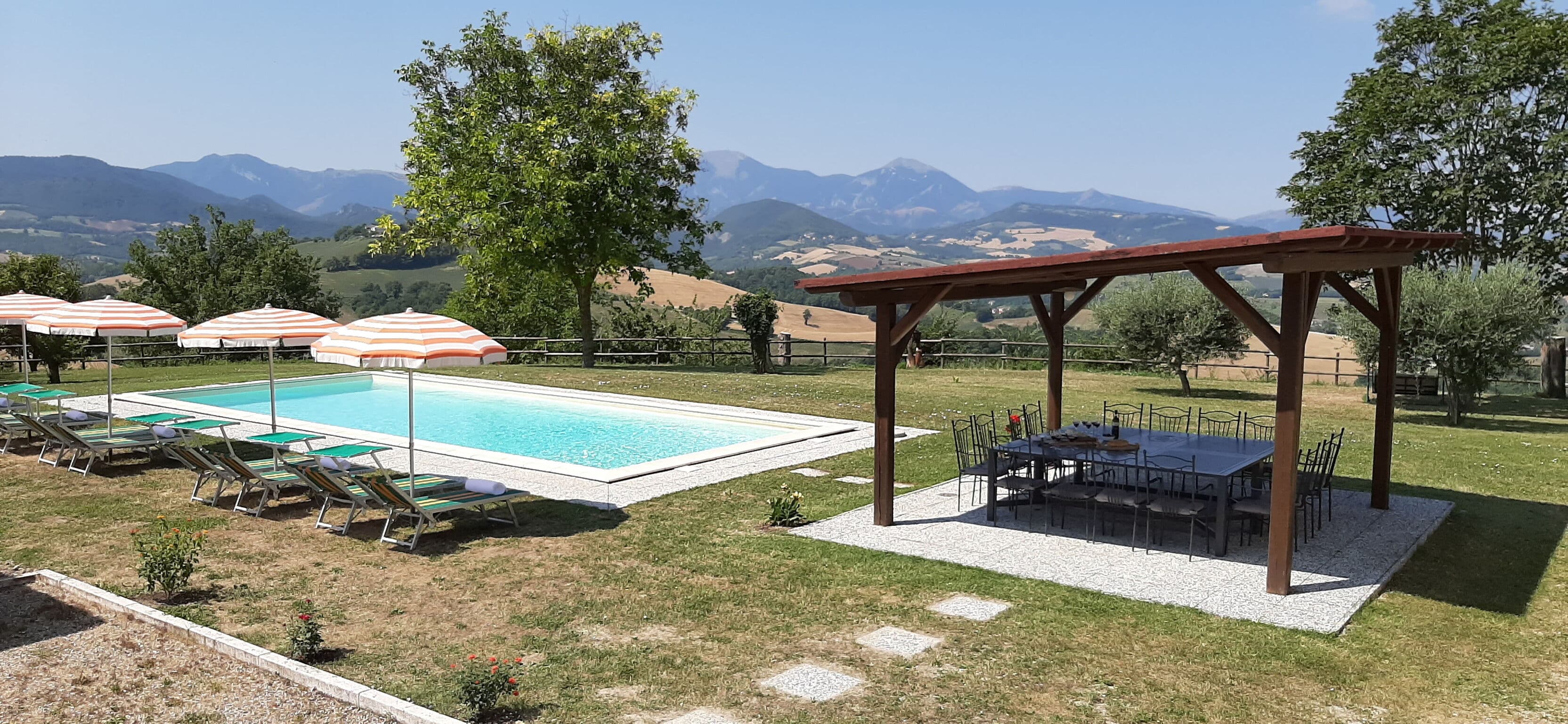 Hillside Eight-Bedroom Villa in Pergola, Foto 2
