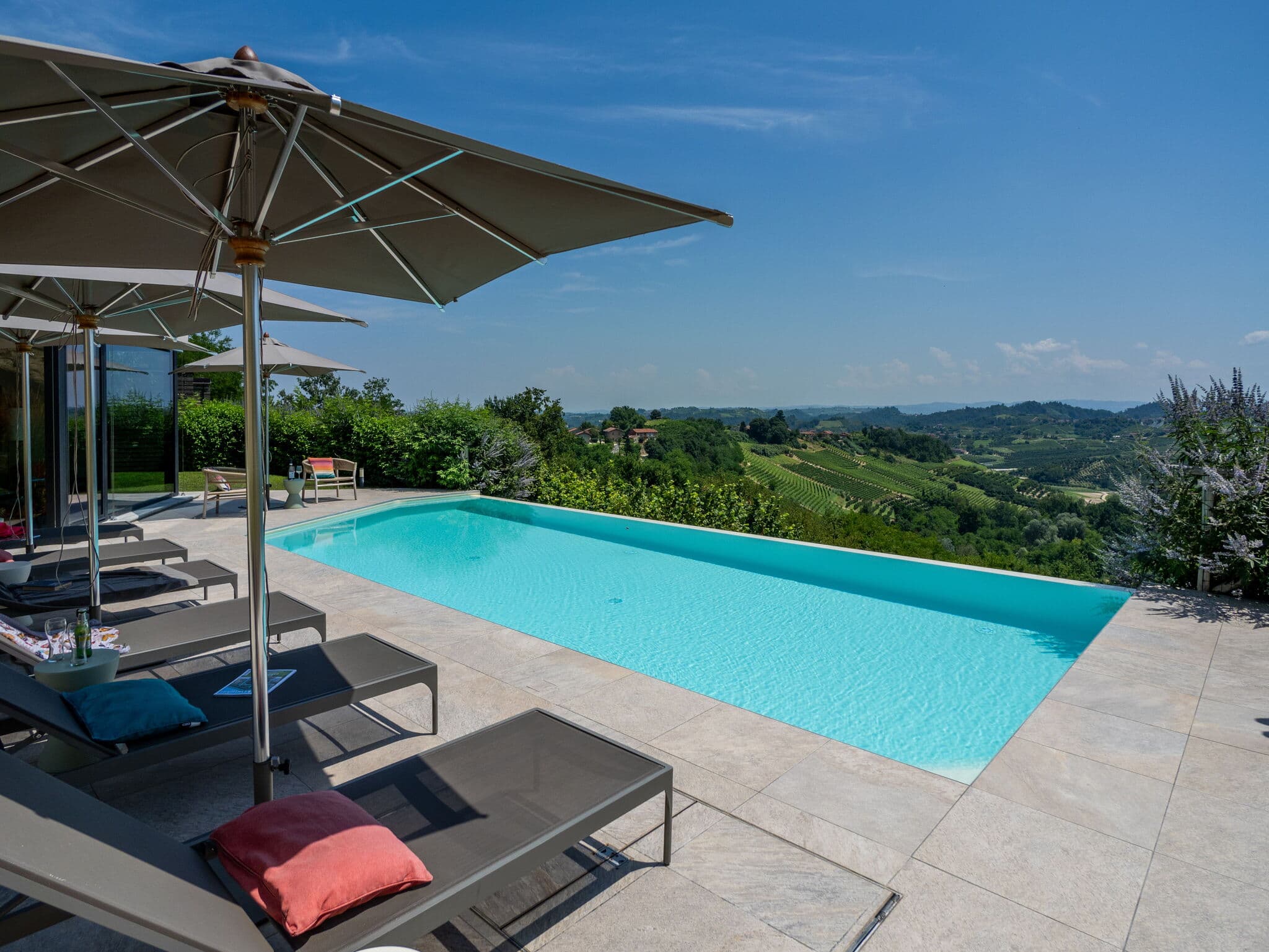 Balcony Three Bedroom Villa in Roreto, Piemonte, foto 2