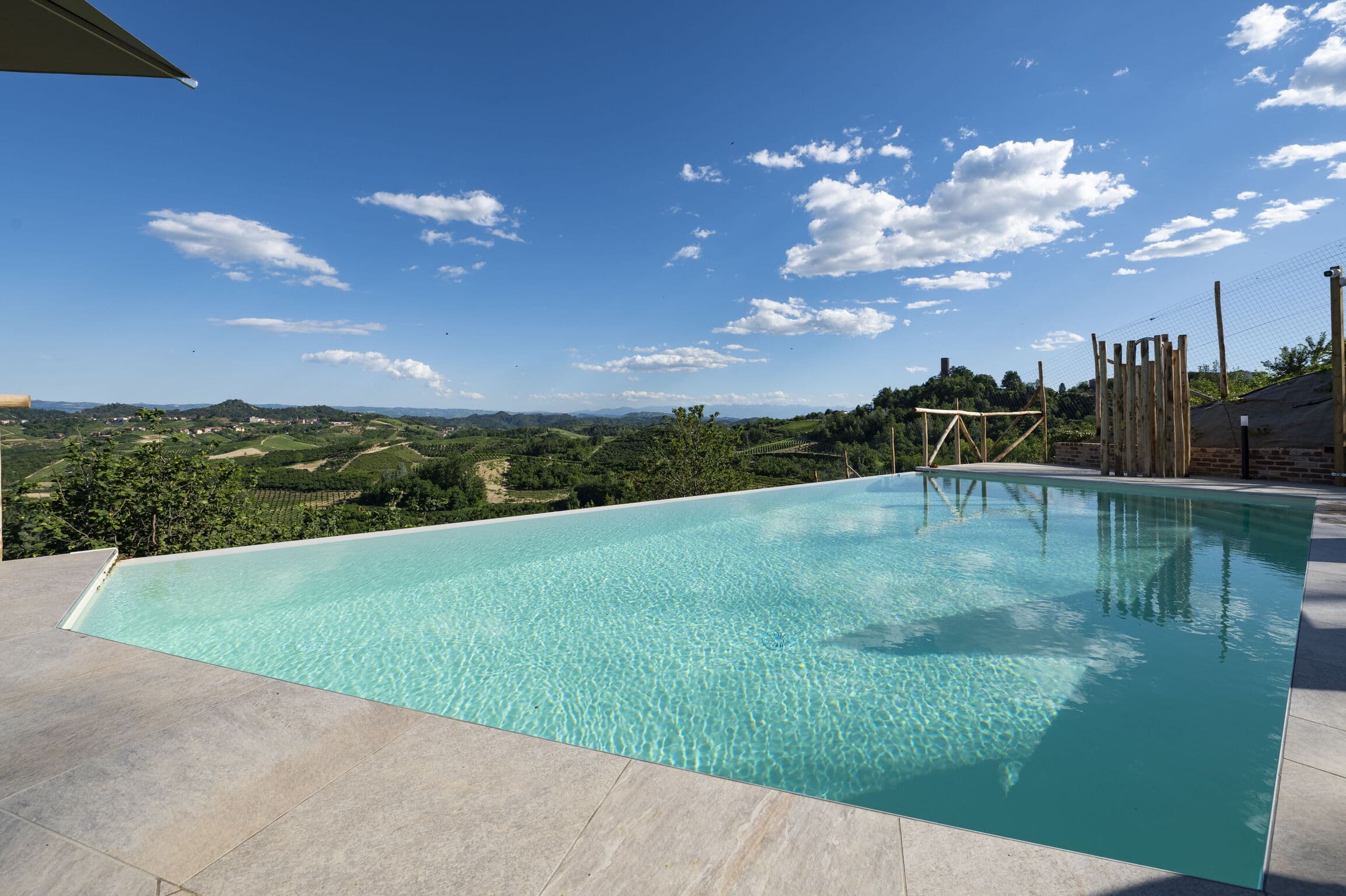 Balcony Three Bedroom Villa in Roreto, Piemonte, foto 4