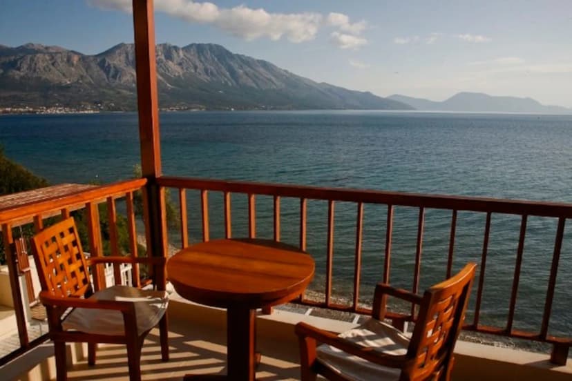 Great villa right on the Sea with Stunning Views