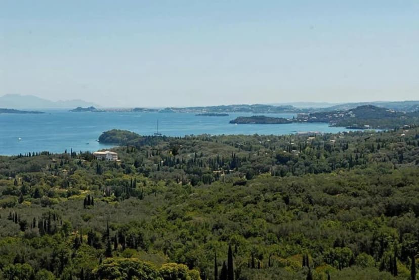 The traditional Corfiot villa with amazing views