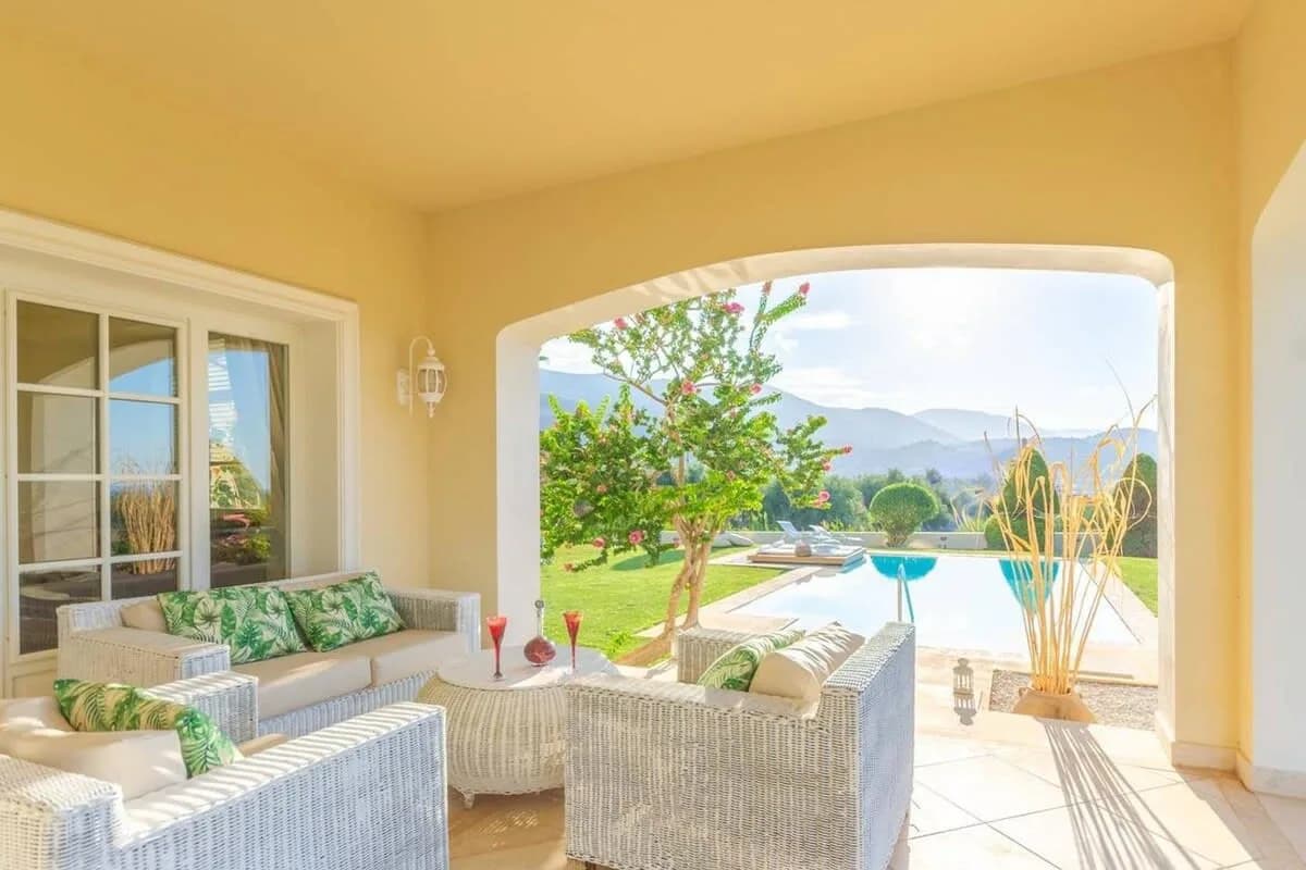 Top Luxury Villa with Amazing Garden & Sea Views, foto 3