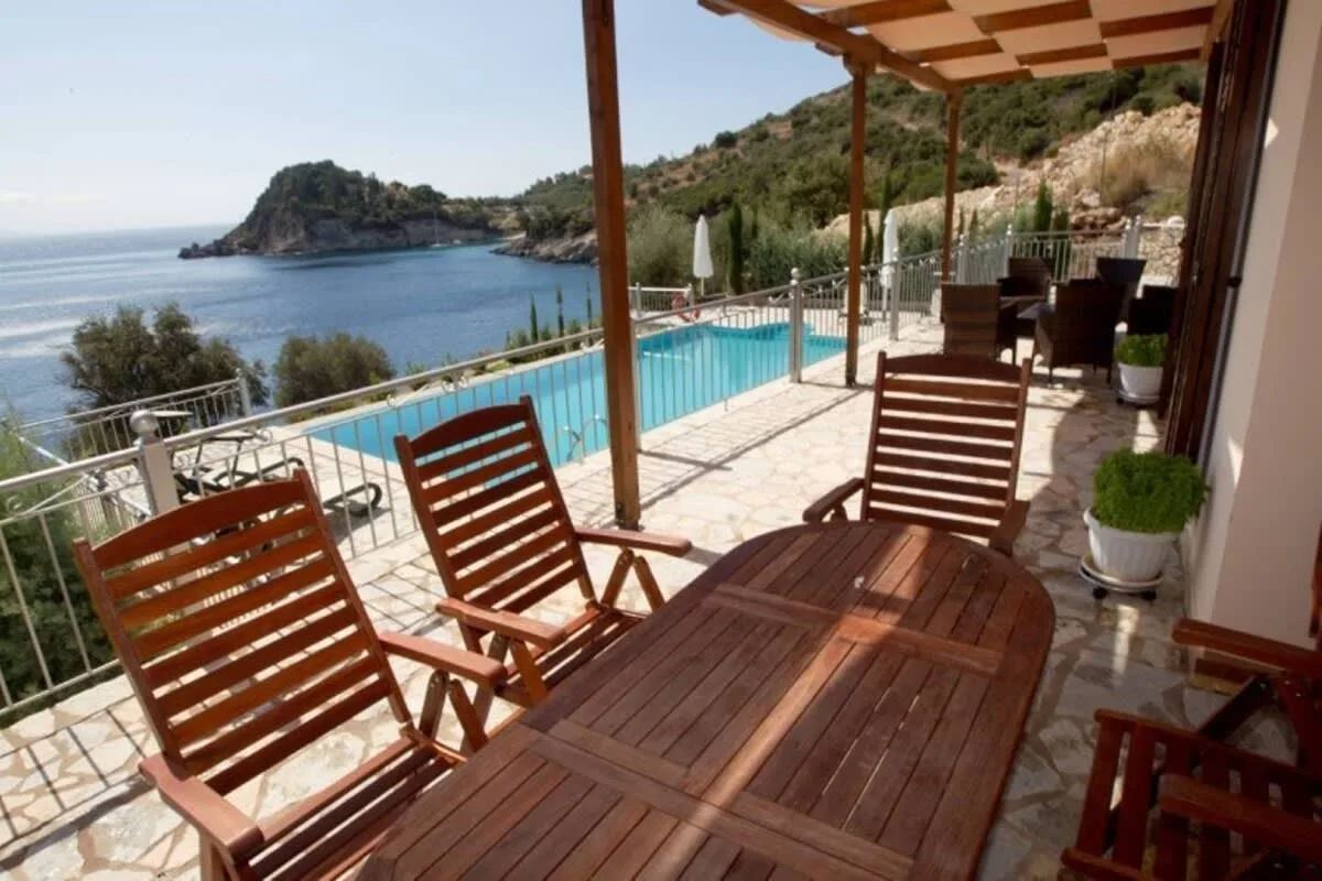 touching the sea- great villa with pool& kids pool photo 3