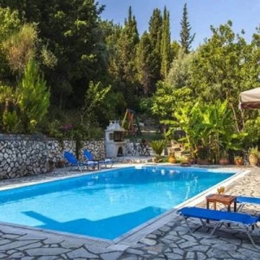 Great Villa With Entertainment For Big Groups