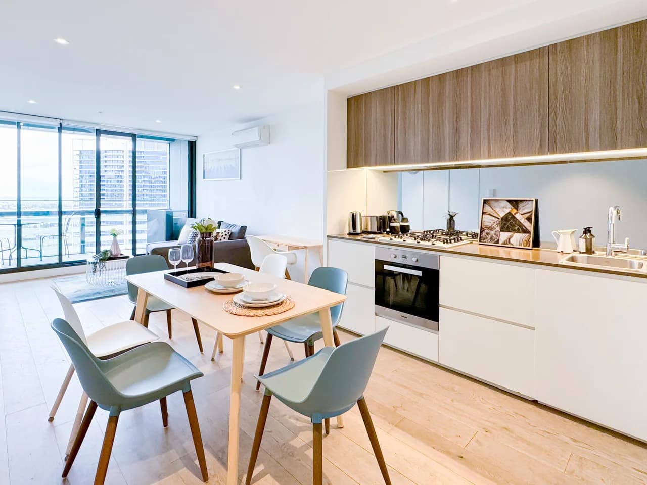 Brilliant Victoria Harbour View Apt Free Parking photo 5
