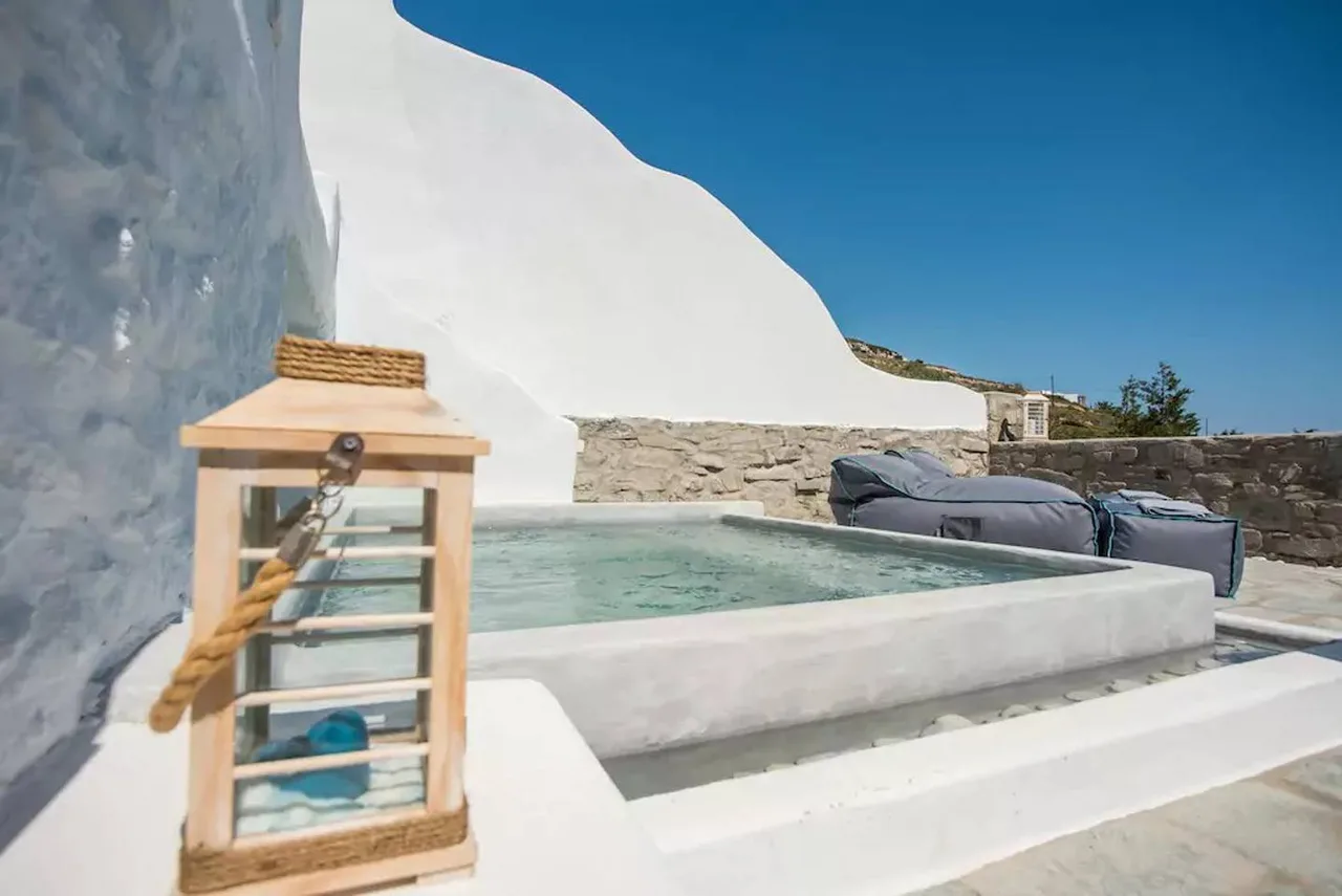 Lovely Villa with a Pool and a Beautiful View, photo 4