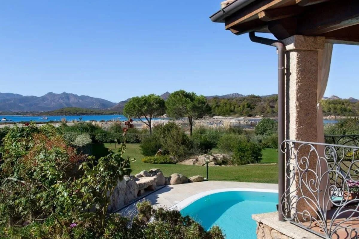 Stunning Villa with a Lovely Sea View photo 3