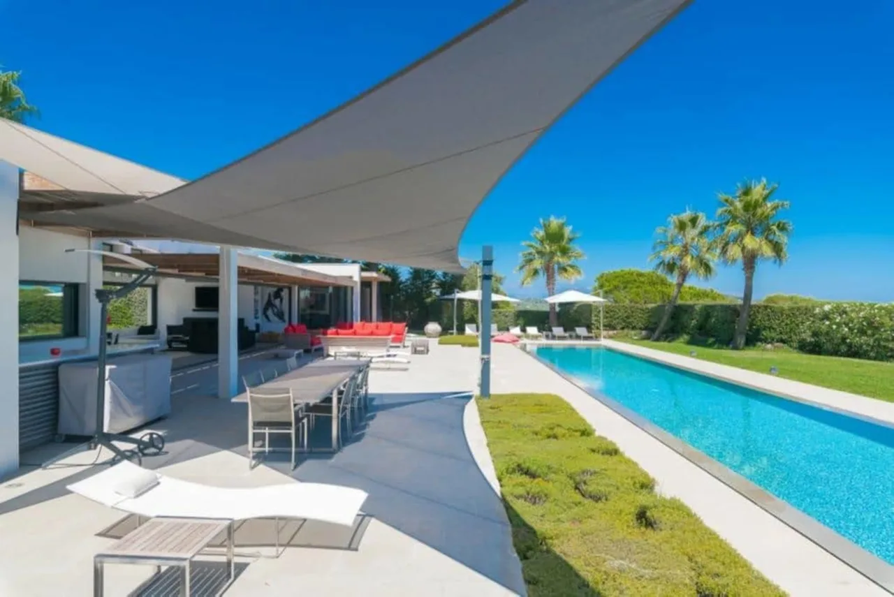 Encantadora Villa con Hermoso Jardín Espacioso, foto 4