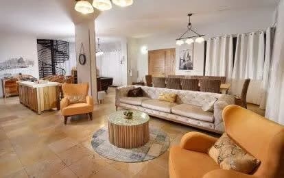 4BR Villa with Wonderful Views of Sea of ​​Galilee photo 4