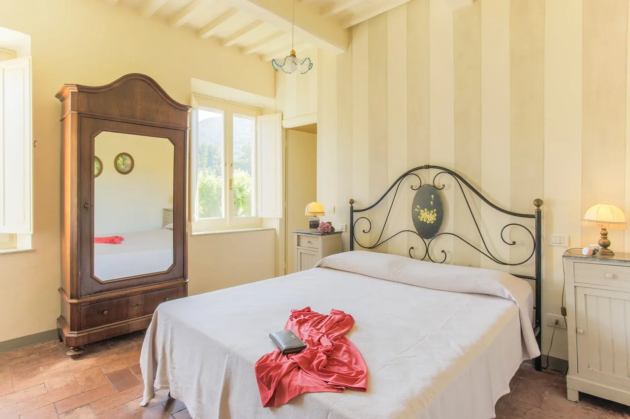 Historisches Herrenhaus mit Pool und exklusivem Garten, Foto 4