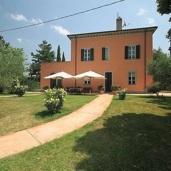 Villa de Verano en el Campo Cerca de la Ciudad Histórica, foto 2