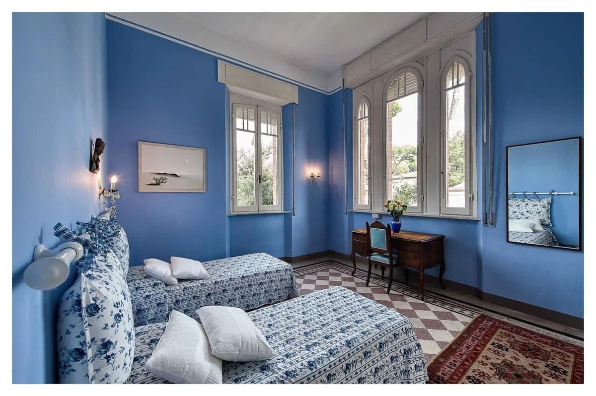 Wunderschöne Villa mit großem grünem Rasen in Strandnähe, Foto 3