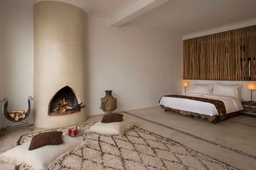 Sumptuous Room With A Vehement Atmosphere