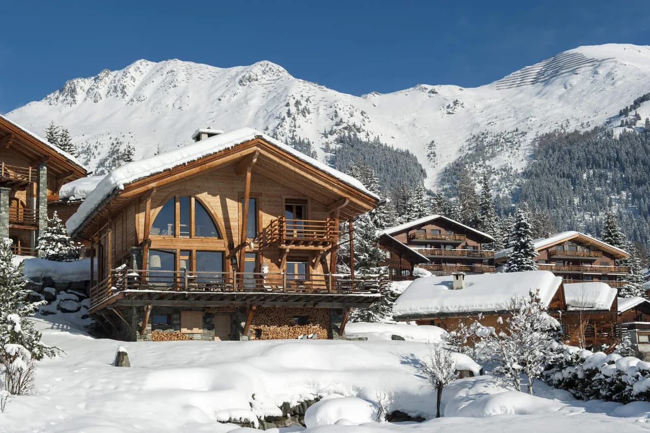 FASZINIERENDES BERGCHALET MIT DAMPFBAD