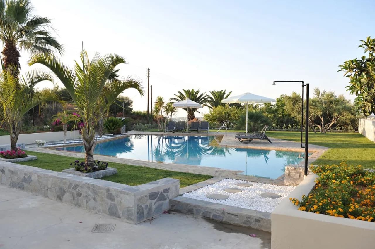 Classic villa in a vast garden with fruit and olive trees, Foto 2