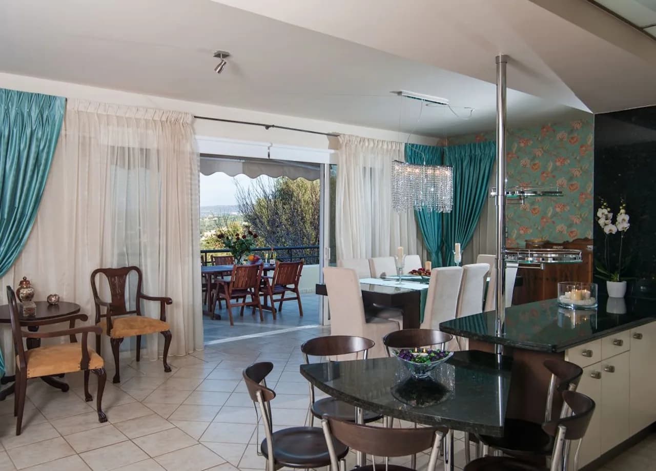 Classic villa in a vast garden with fruit and olive trees, Foto 4