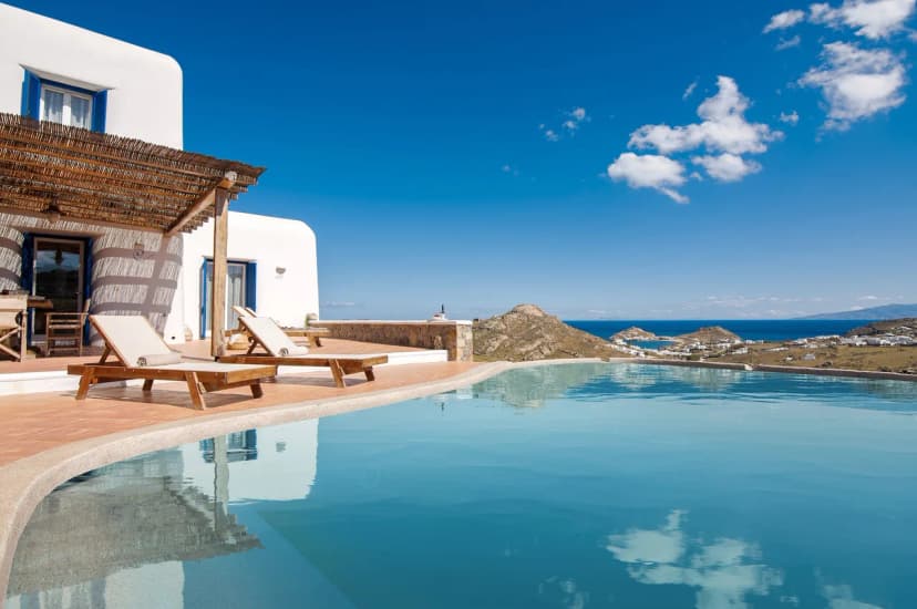 Comfortable Villa With Unobstructed Stunning Views