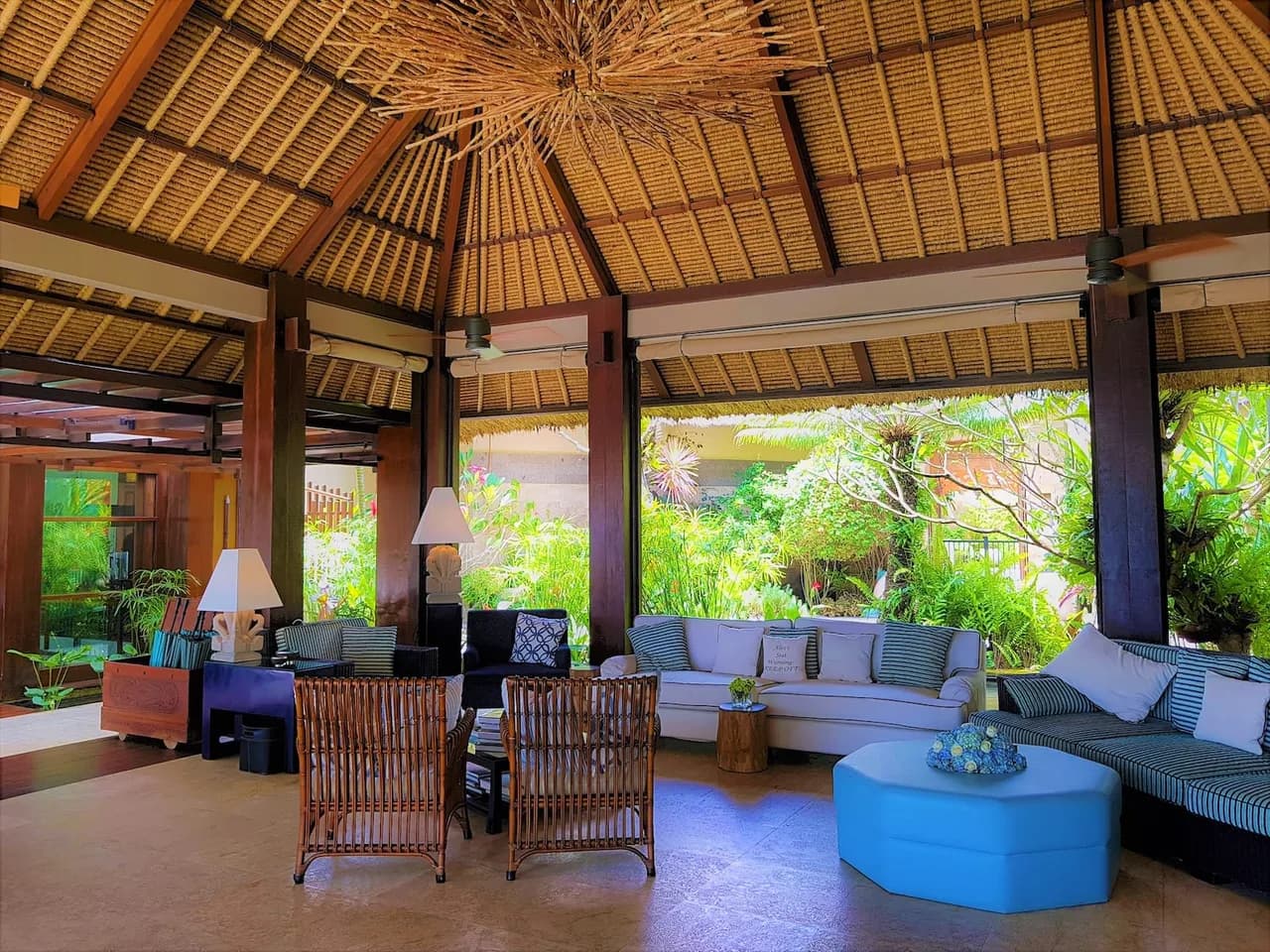 Magnificent ocean view villa right on the water’s edge photo 4