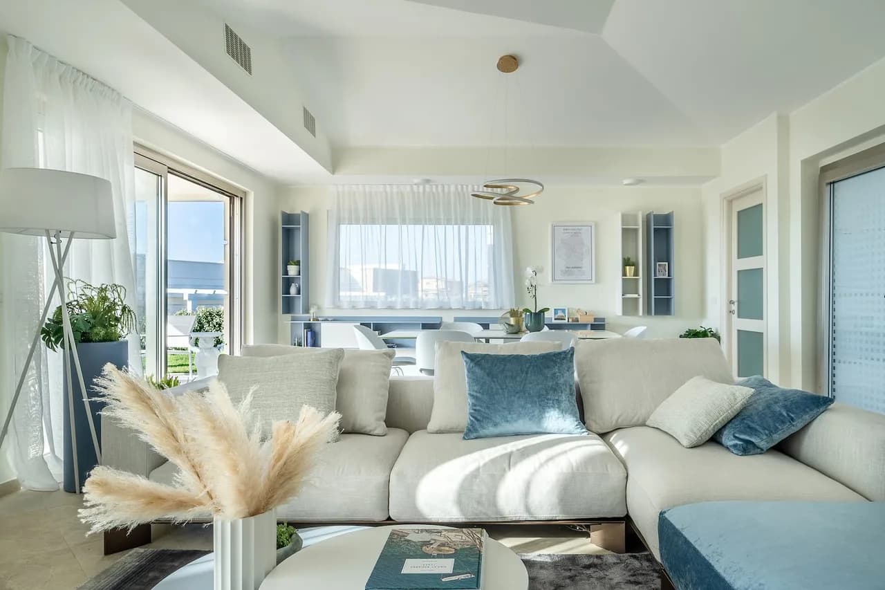 Villa con Vista al Mar y Mezcla de Arquitectura Moderna y Tradicional, foto 5