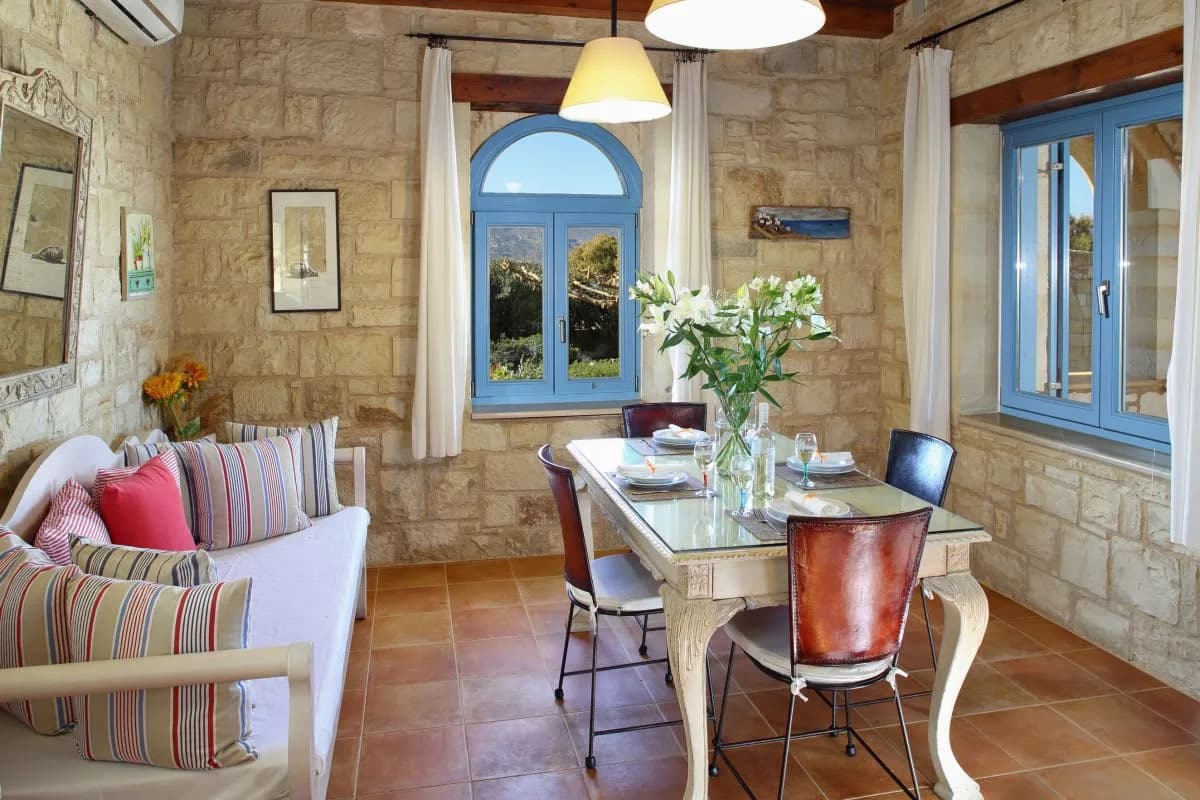 STUNNING BEACHFRONT VILLA WITH PRIVATE POOL AND SEA VIEWS, foto 4