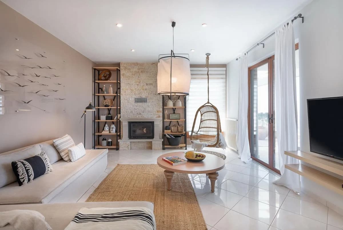 Stunning Hilltop Villa Overlooking The Bay photo 4