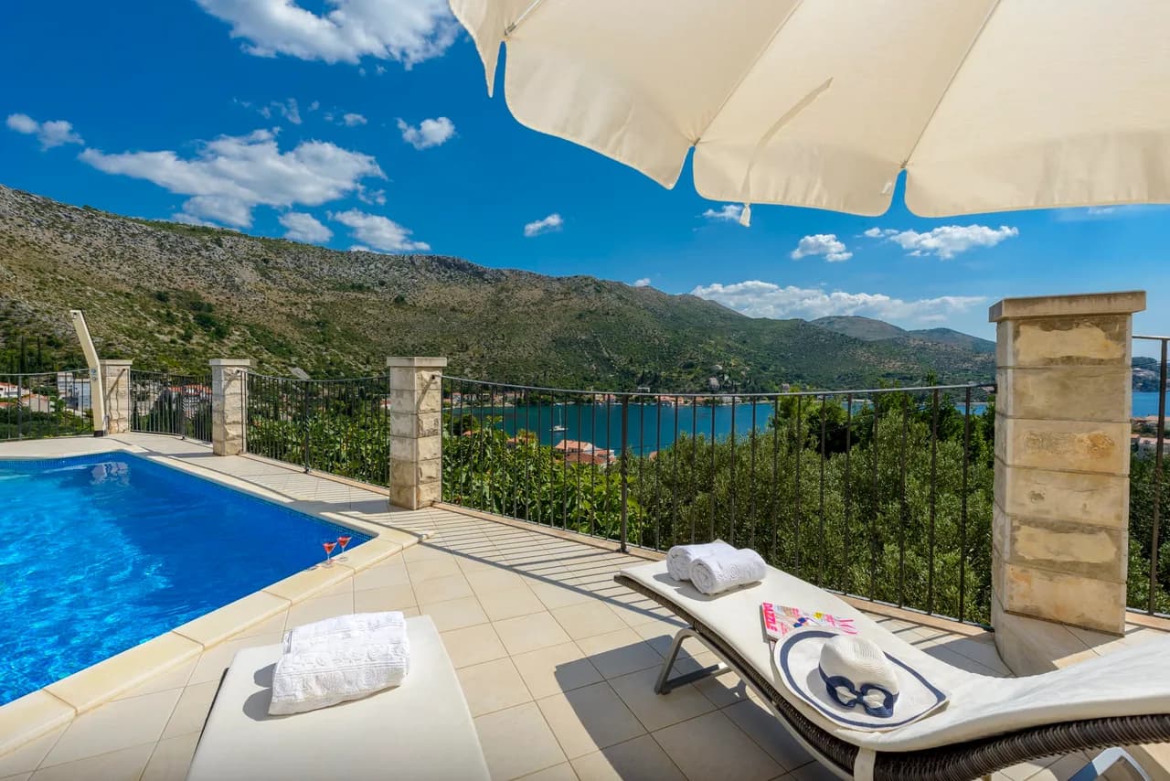 Villa en hauteur avec vue imprenable sur la baie, photo 5