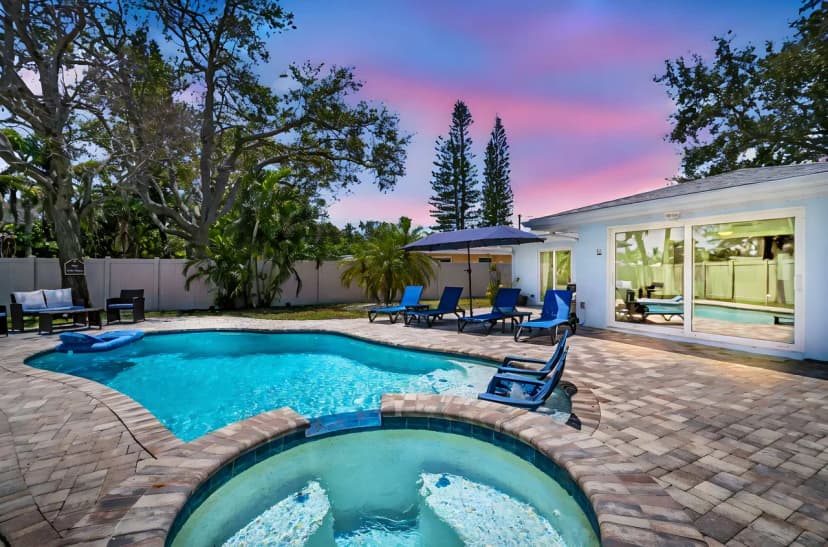 Beach Cottage | Heated Pool & Spa | Golf Cart