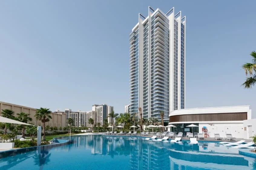 Beautiful Apartment Overlooking a Golf Course photo 4