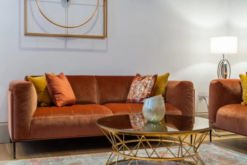 Elegant Four-Bedroom Apartment in London
