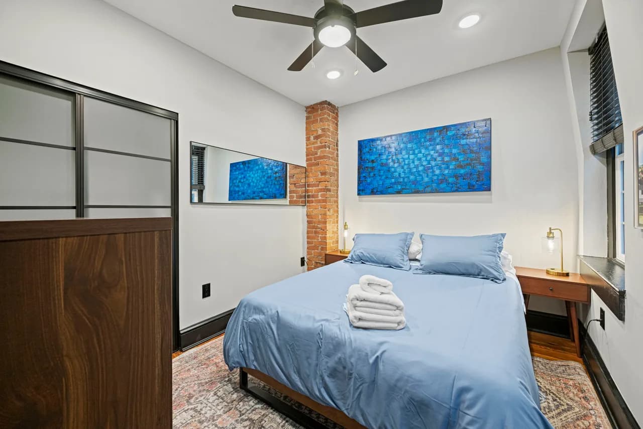 Charming Historic Rowhouse in Washington DC photo 5