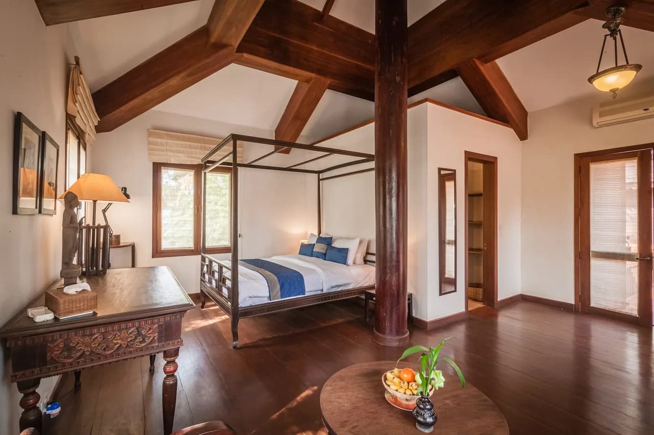 Grande Villa de Style Architectural Cambodgien, photo 3