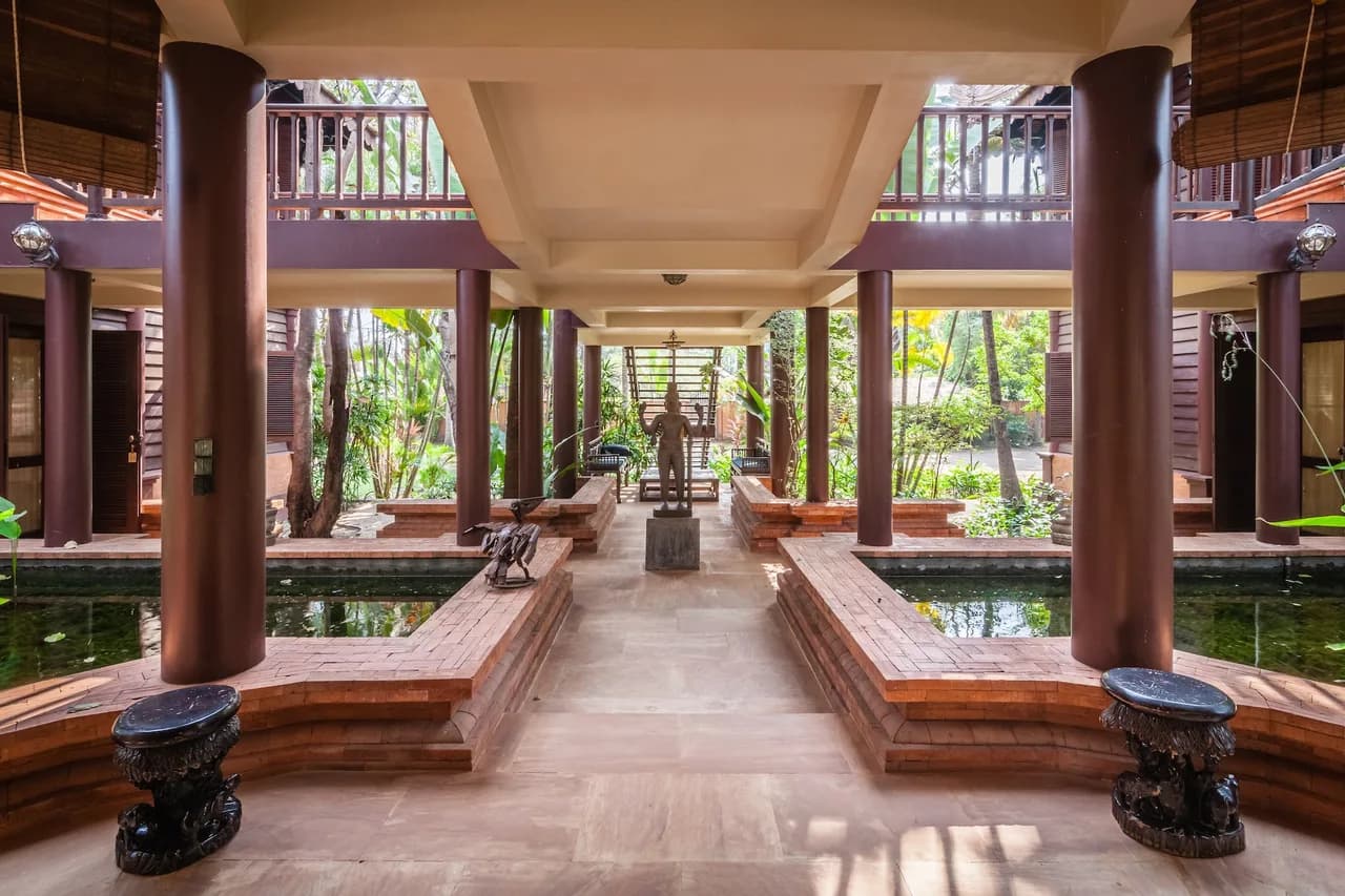 Grande Villa de Style Architectural Cambodgien, photo 4