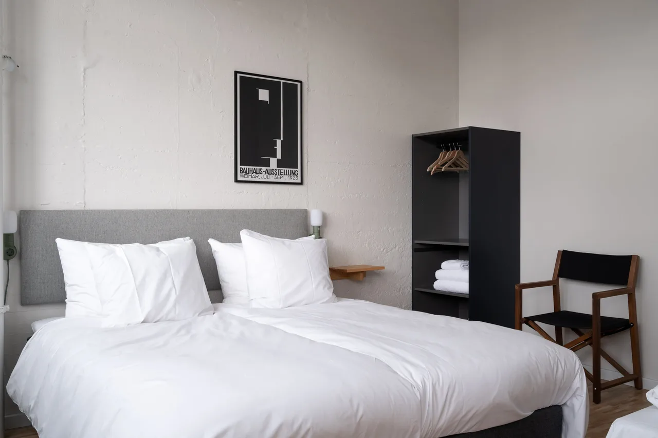 South Studios 2BR XL by Daniel & Jacob's photo 3