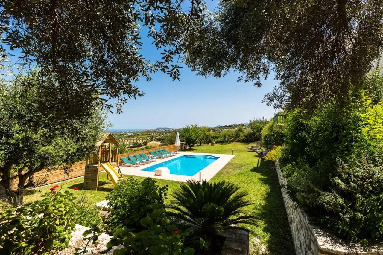 Luxueuse oasis méditerranéenne avec piscine, photo 4