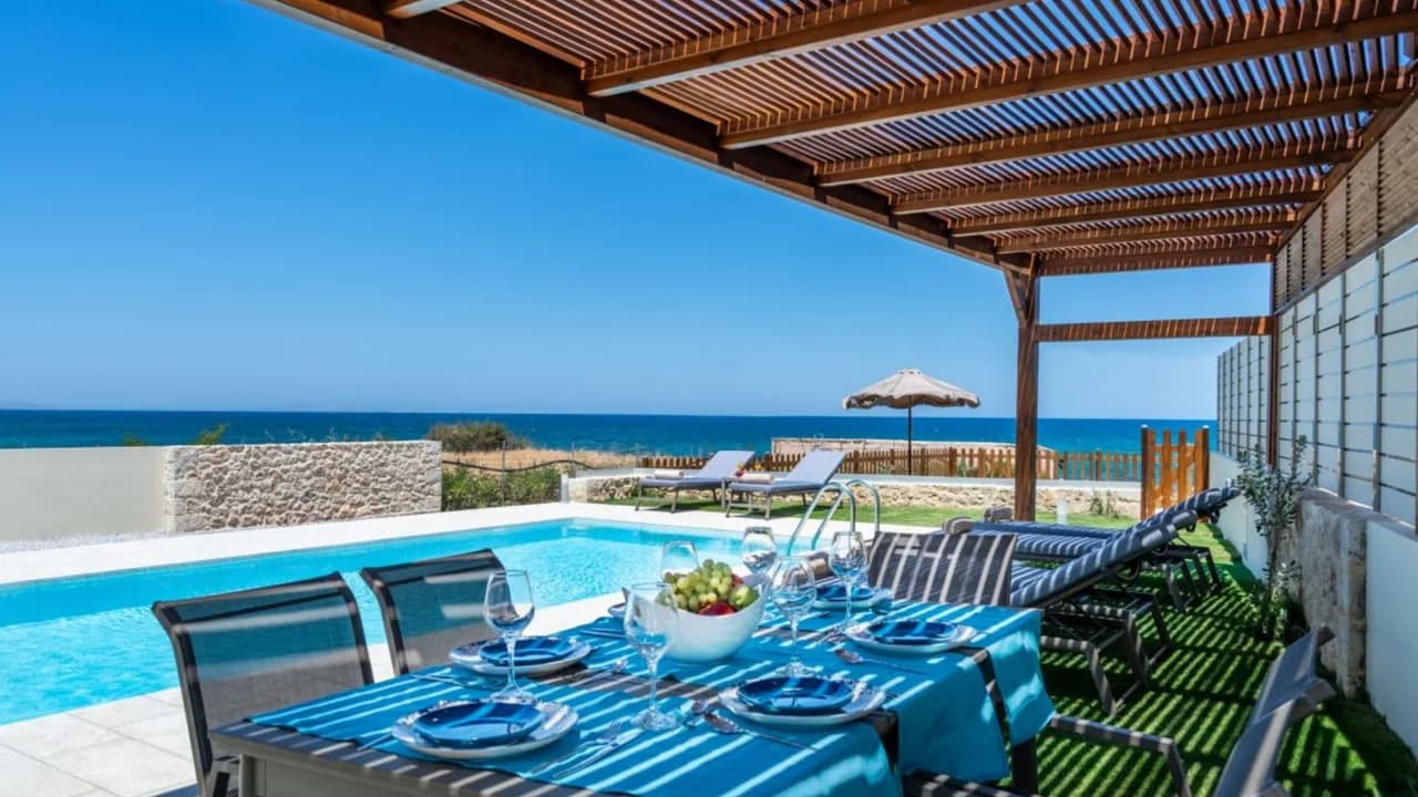 Amazing Villa in Crete Right in Front of the Beach photo 3