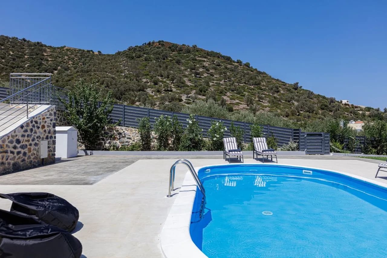 Secluded Family Retreat in Crete with Great View photo 5