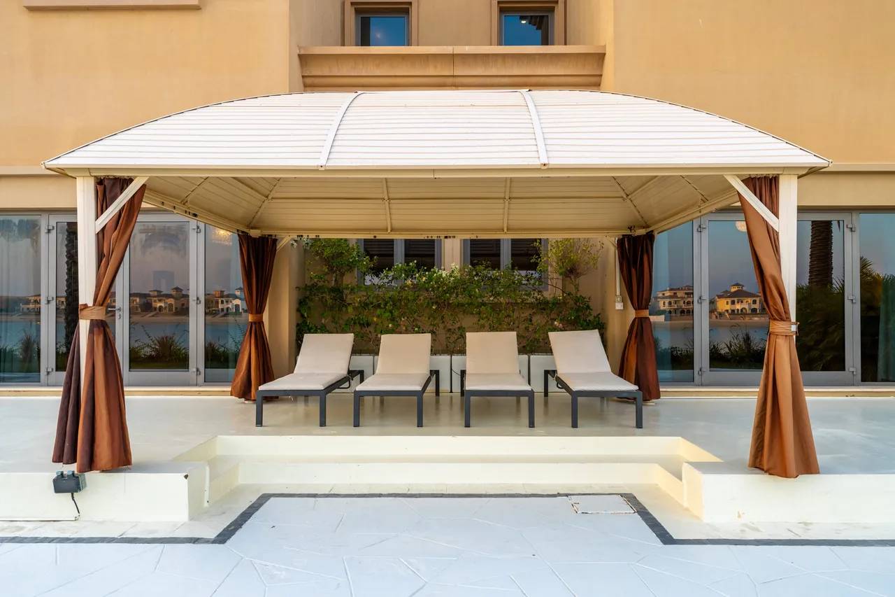Exclusive Villa w/ Private Pool , Garden & Beach photo 3