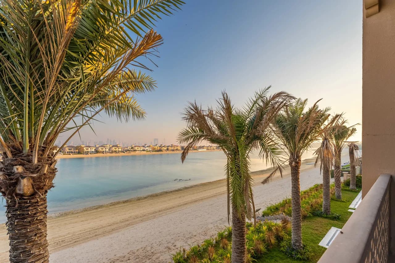 Exclusive Villa w/ Private Pool , Garden & Beach photo 5