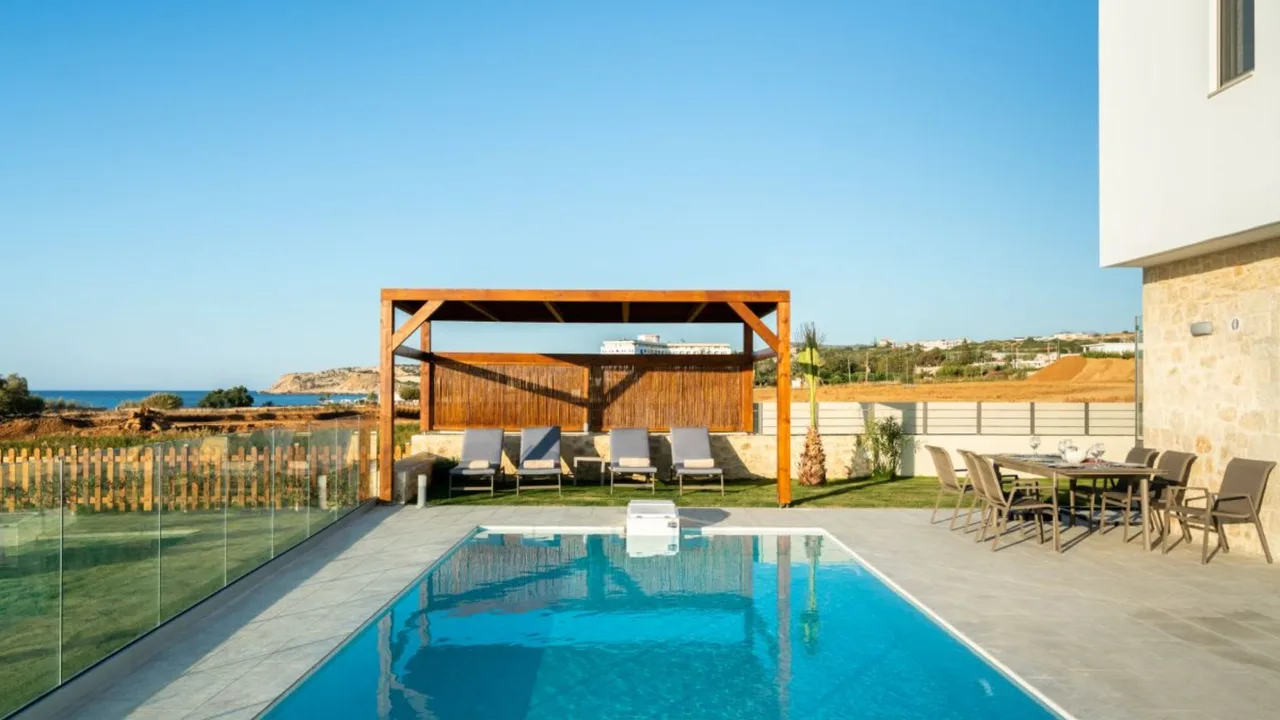 ALL-NEW MODERN DESIGN 3BR BEACHFRONT CRETAN VILLA, foto 5