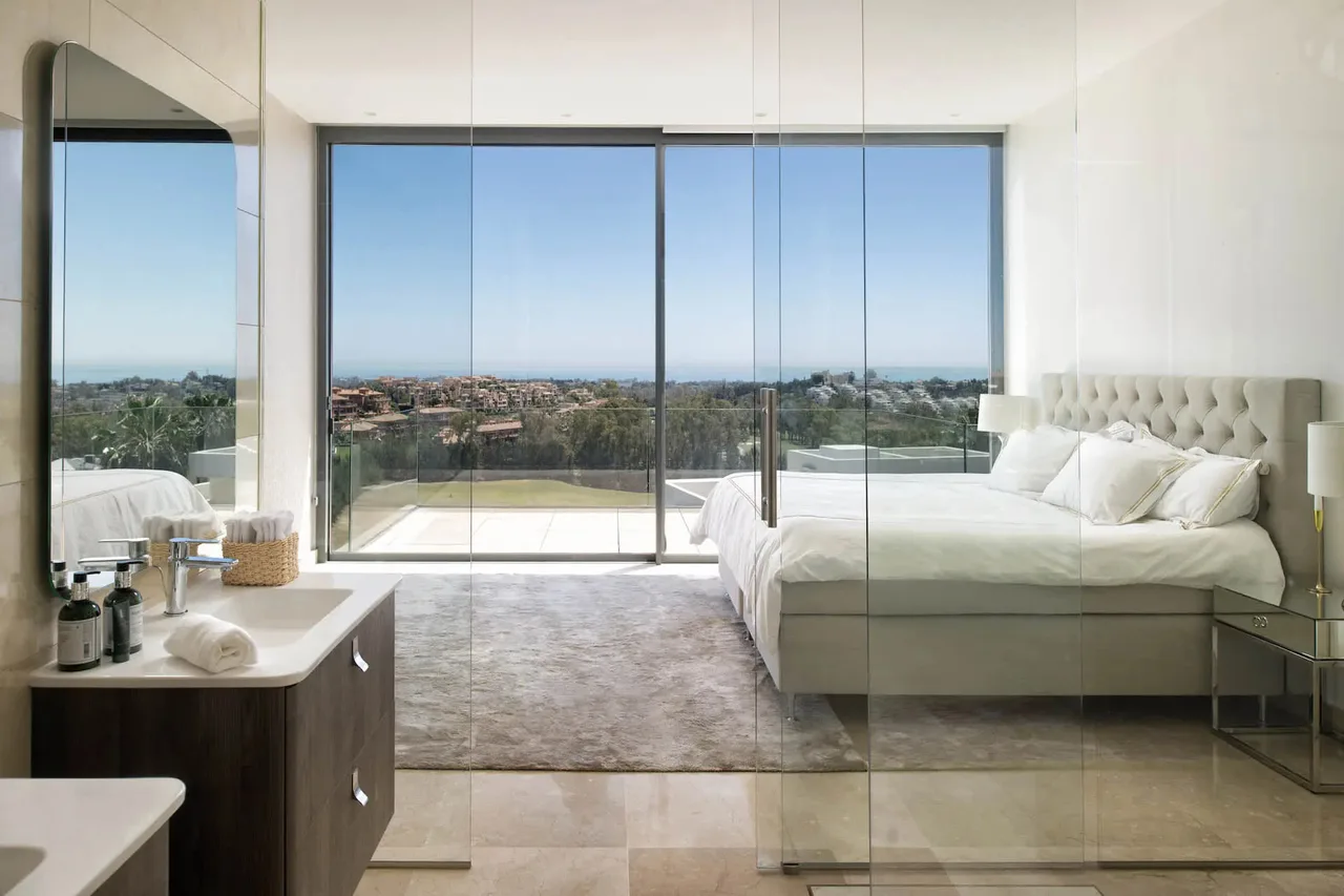 Modern Oceanview Oasis in Golf Valley photo 3