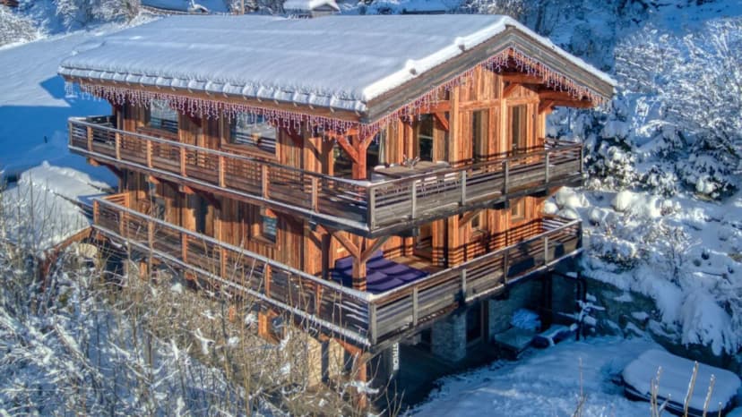 EXCEPTIONAL 4BR CHALET WITH PICTURESQUE VIEW