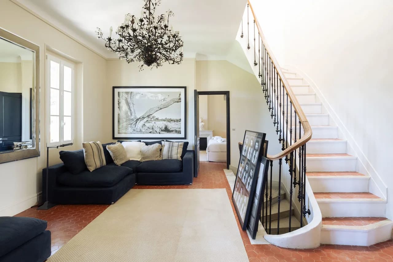 Chic Villa Located In A Vineyard In Ramatuelle photo 2