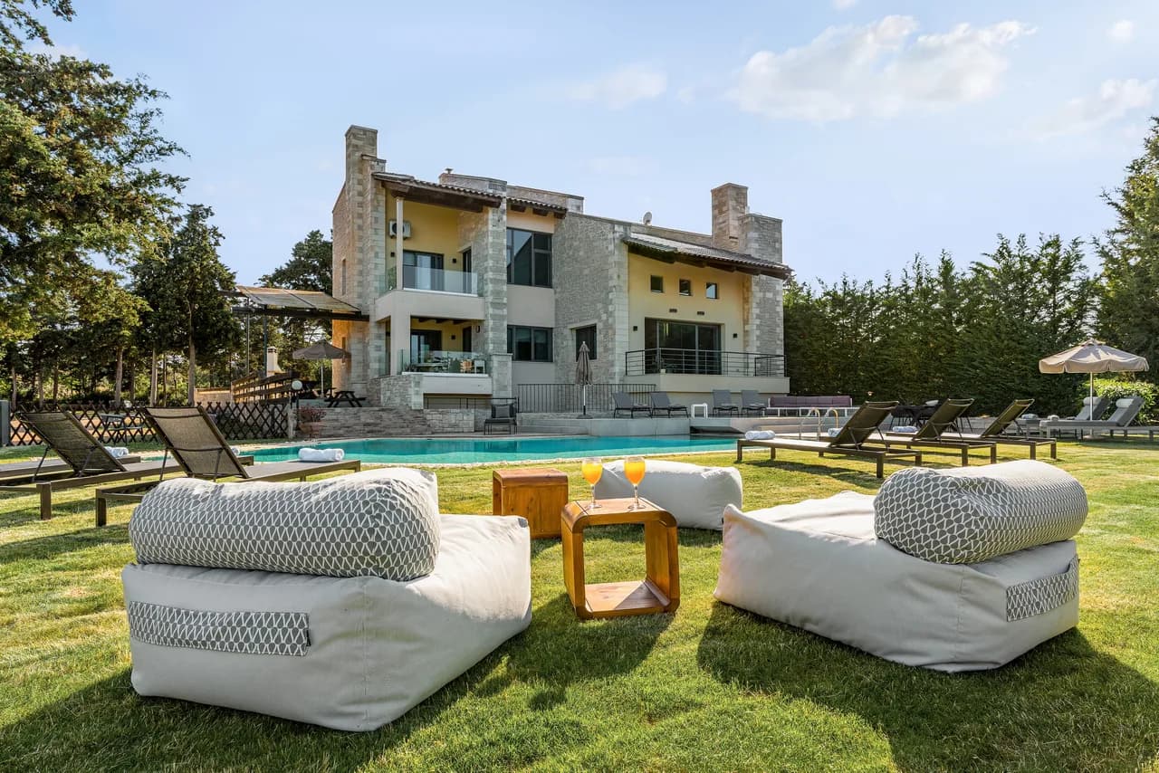 Villa avec piscine extérieure à Atsipopoulo, photo 3