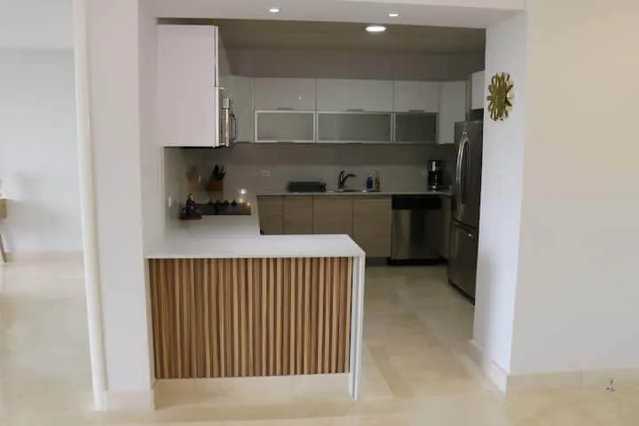Luxury 2-Bedroom Condo in Playa Bonita photo 3