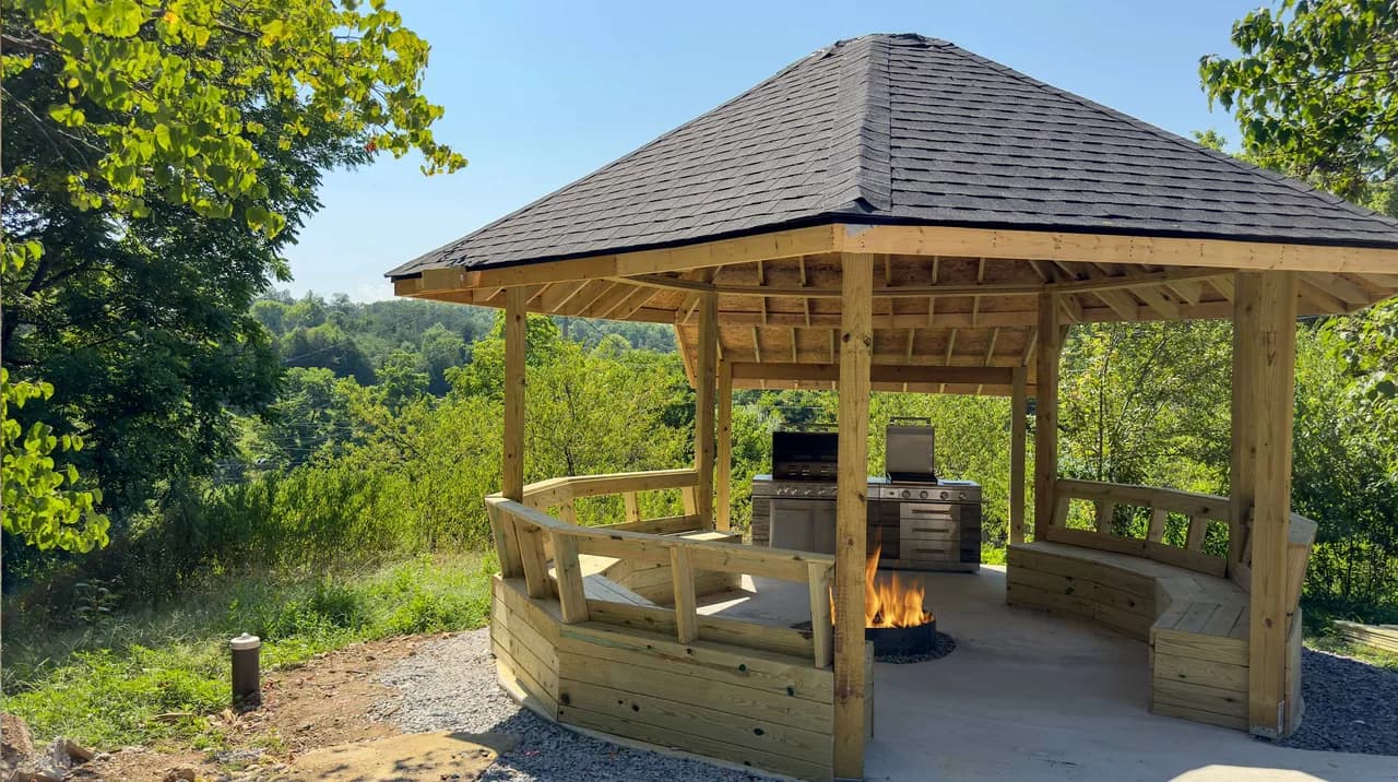 Spacious Event Cabin in Smoky Mountains photo 4