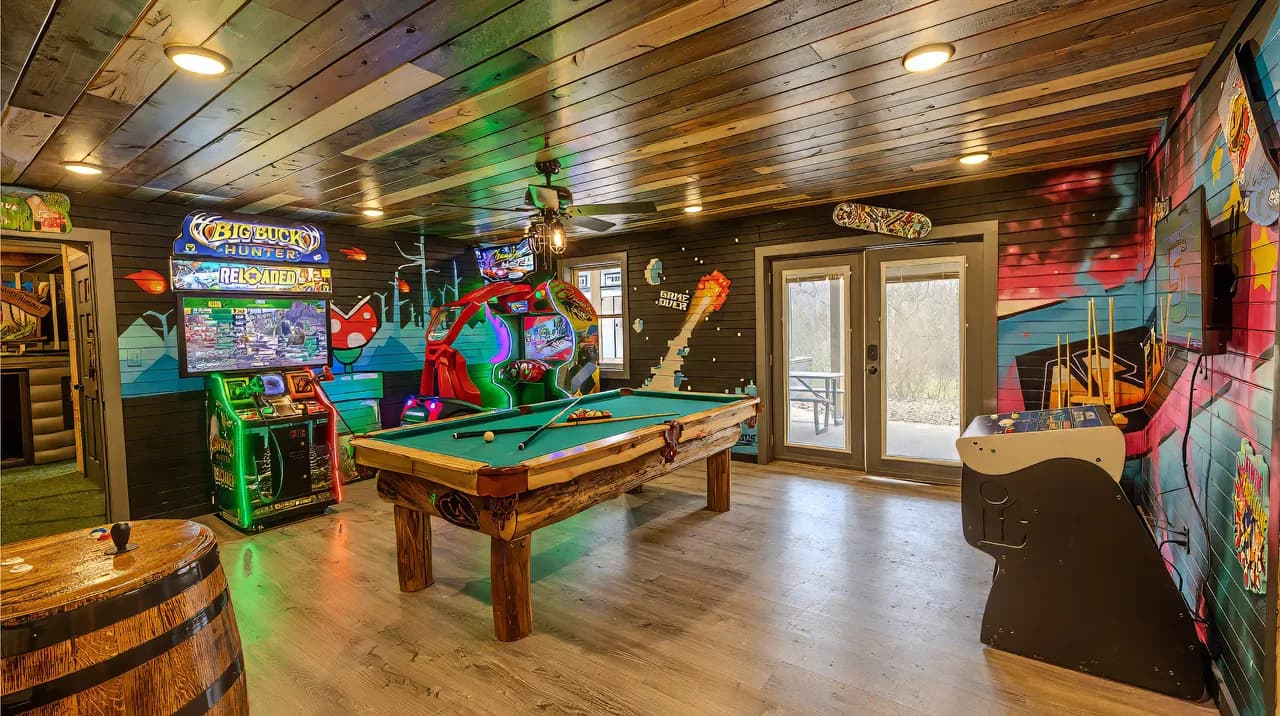 Sasquatch Encounter: Game Rm, Theater, Hot Tub photo 2