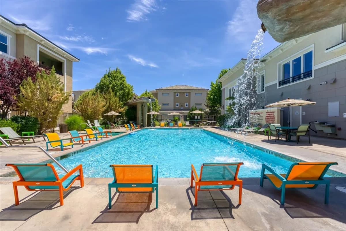 Modern Apartment with Pool in South Reno photo 5