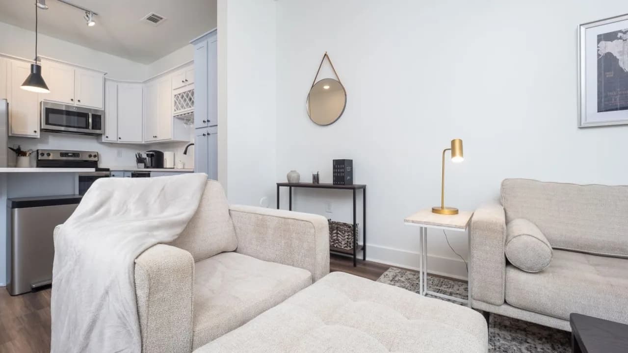 Luxury 1-Bedroom Oasis in Cary photo 3