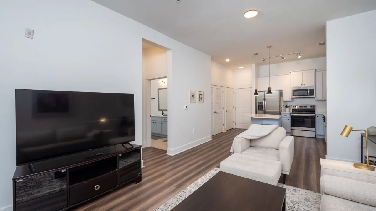 Luxury 1-Bedroom Oasis in Cary photo 4